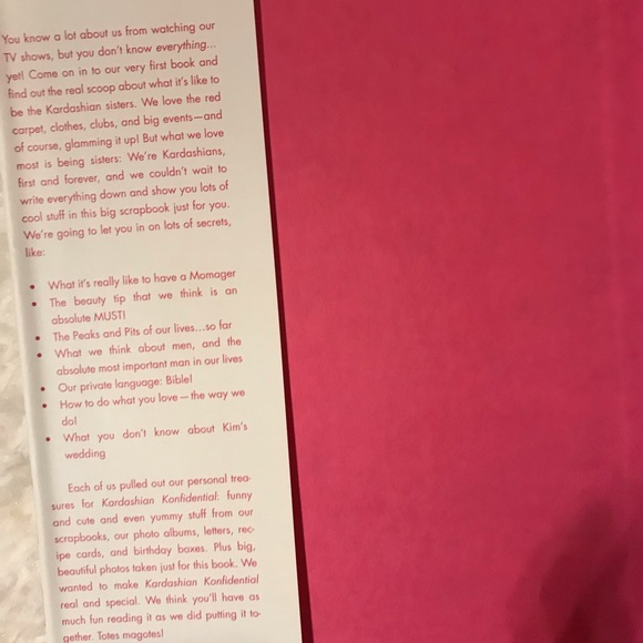 Kim kardashian book💋 - Picture 2 of 3